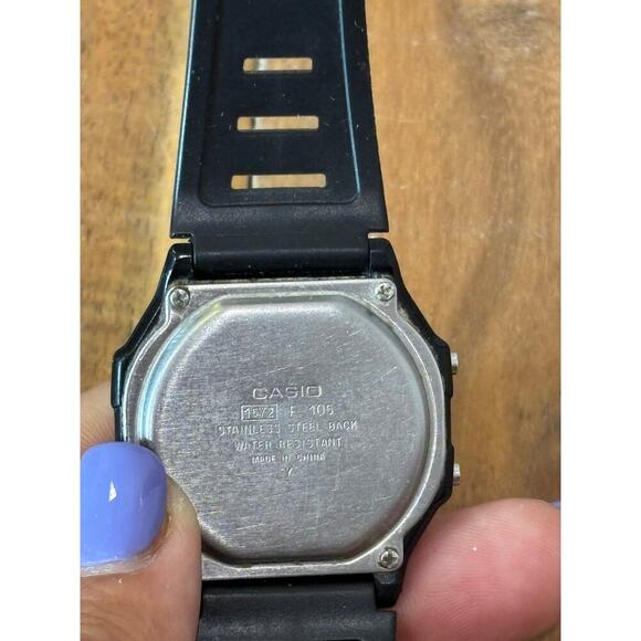 CASIO ILLUMINATOR Digital Display Alarm Chrono Water Resistant - Picture 3 of 5
